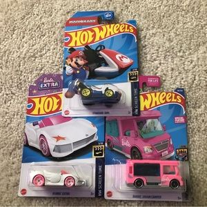 Hot Wheels Barbie and Mario cars (3)